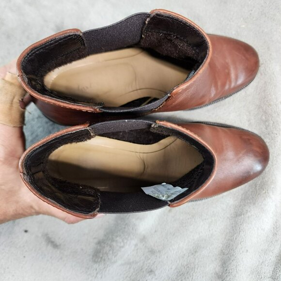 Clarks Shoes Womens Size 7.5 Brown Leather Chelsea Boots *Read* - Picture 10 of 13